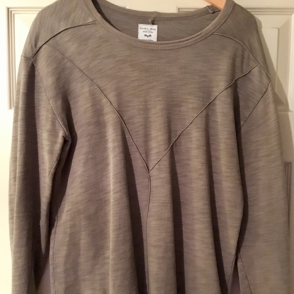 Men’s Zara sweatshirt